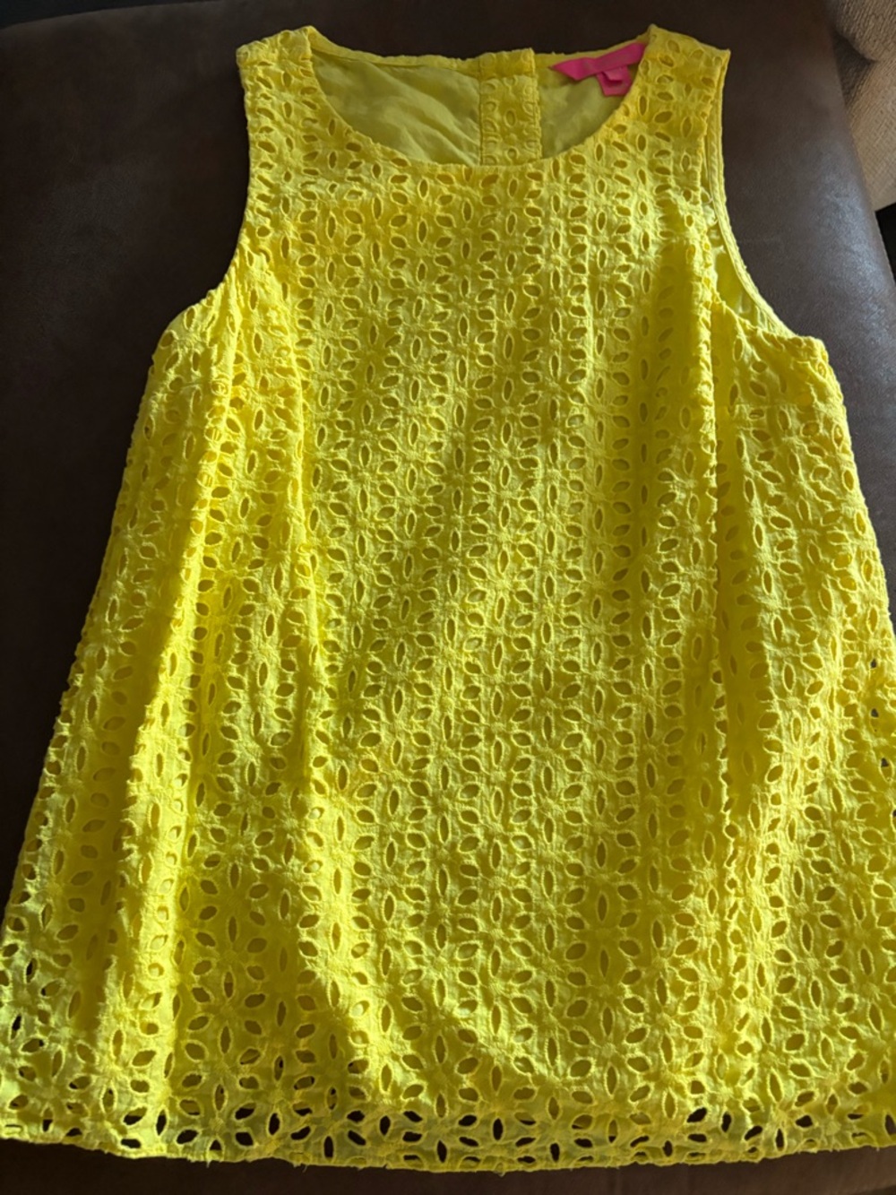 Lilly Pulitzer Iona Eyelet Tank Top size XS - Picture 3 of 3